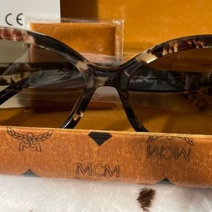 💞🌸 MCM Sunglasses 💕💐